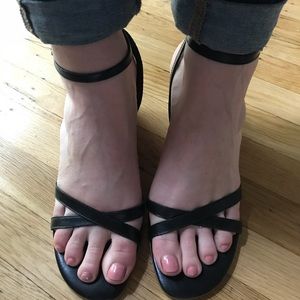 Ann Taylor loft black wedges